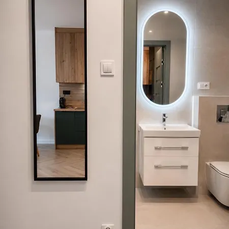 White Glove Wyzwolenia Widok Na Zamek
